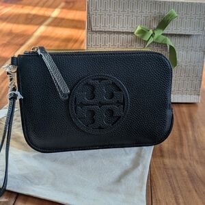 Tory Burch Miller Pebbled Leather Zip Close Wristlet Dust & Gift Bag Nwt ❤️